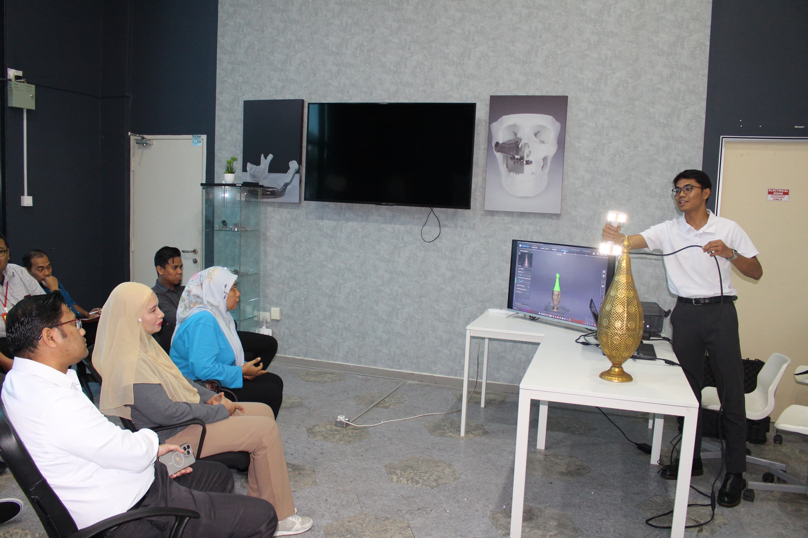 teaching 3D software 2